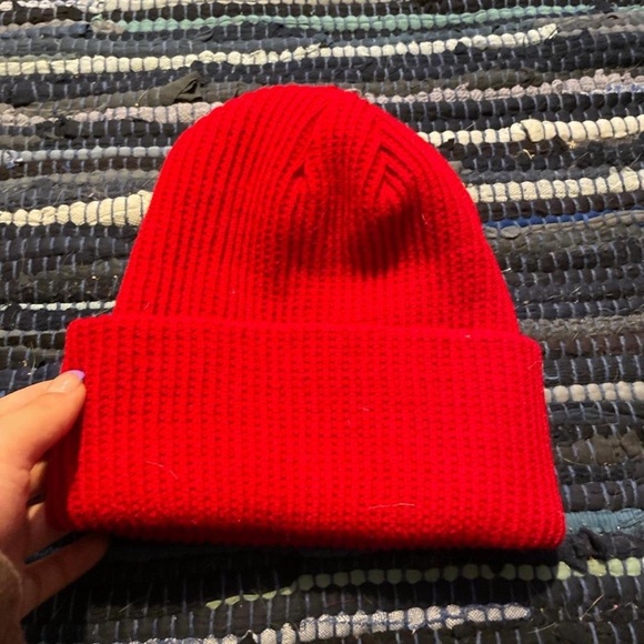 Hot Topic Hello Kitty Sanrio Beanie Red - Picture 2 of 4